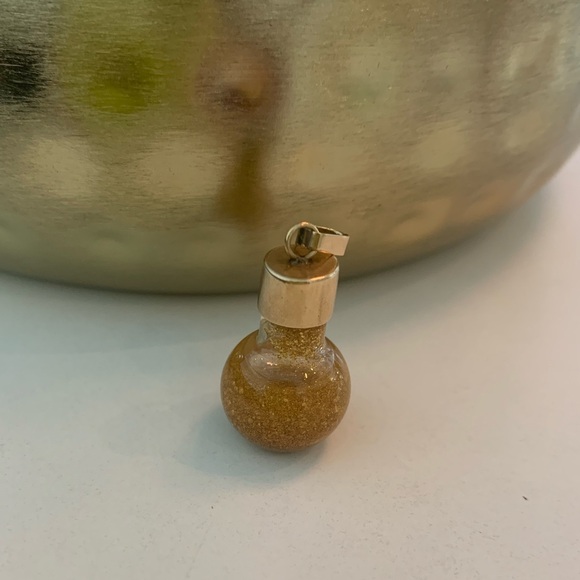 Vintage Gold Dust “Pot of Gold” Charm - Picture 3 of 6